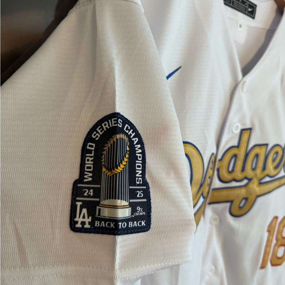 Los Angeles Dodgers Gold Script #18 World Series Champions Jersey- Medium- Nike - Picture 6 of 10